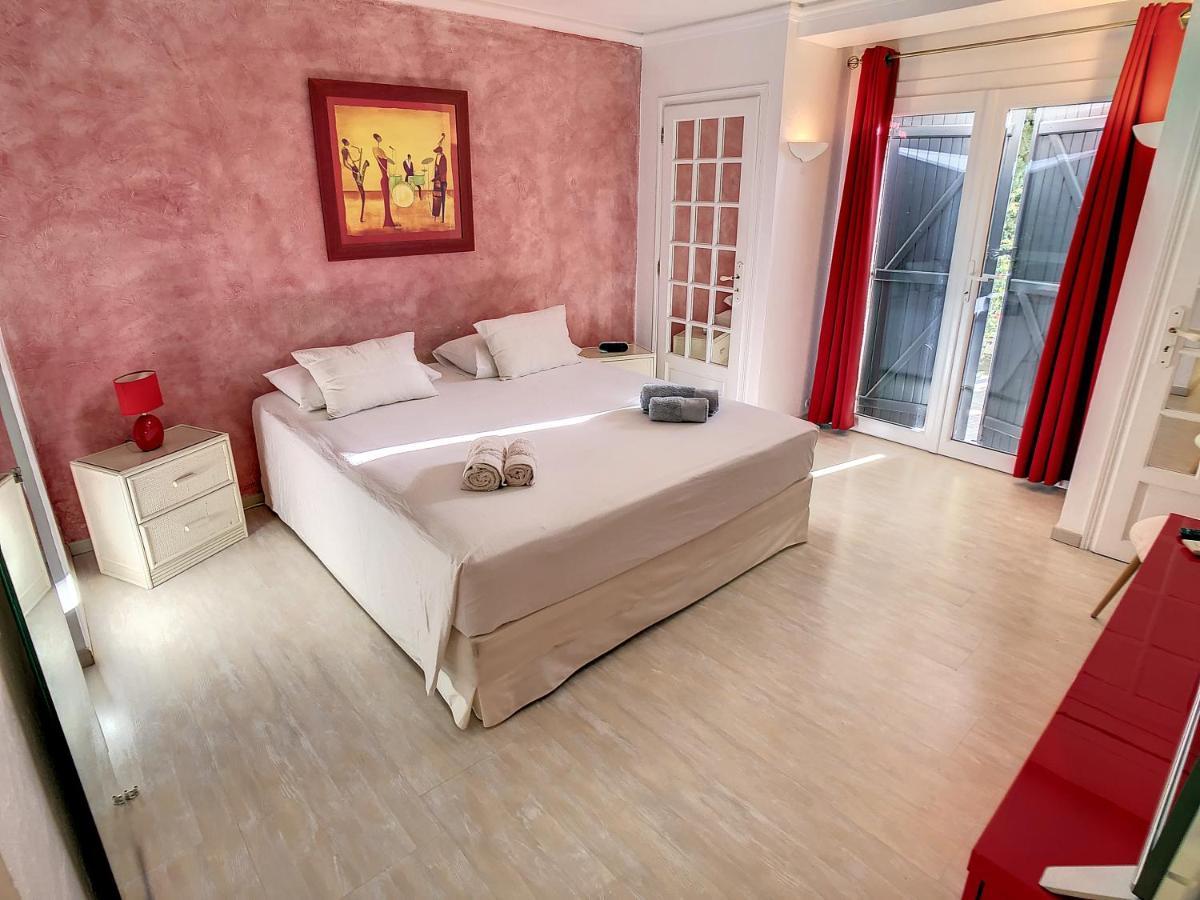 3 Bedrooms Villa Near Cannes - Pool & Jacuzzi - Sea View Mandelieu Εξωτερικό φωτογραφία