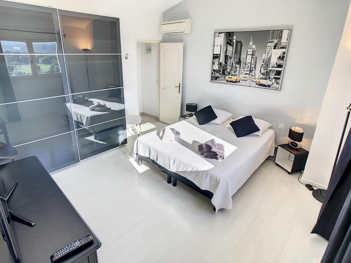 3 Bedrooms Villa Near Cannes - Pool & Jacuzzi - Sea View Mandelieu Εξωτερικό φωτογραφία